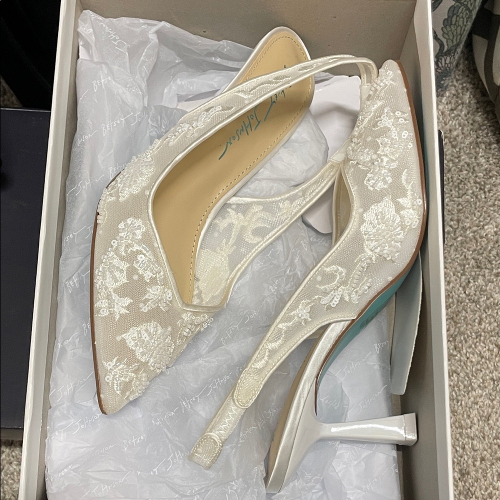 Betsey Johnson Nikki ivory heels
